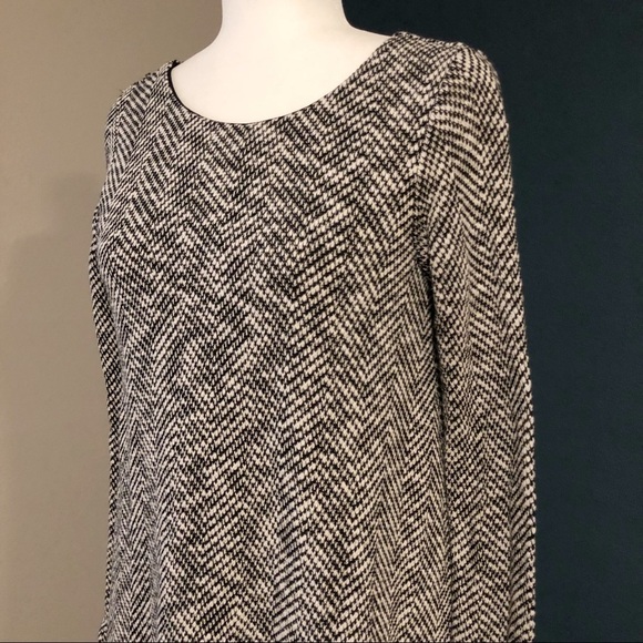 Sage black white chevron long top or tunic - Picture 8 of 11